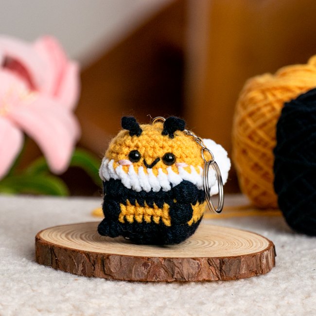 Patron Porte-clé Abeille au Crochet - Tutoriel PDF (Français/Anglais) – Image 7