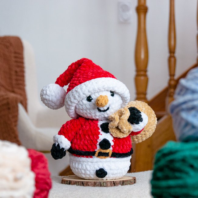 Bonhomme de Noël au Crochet – Patron Peluche PDF à télécharger Français et Anglais